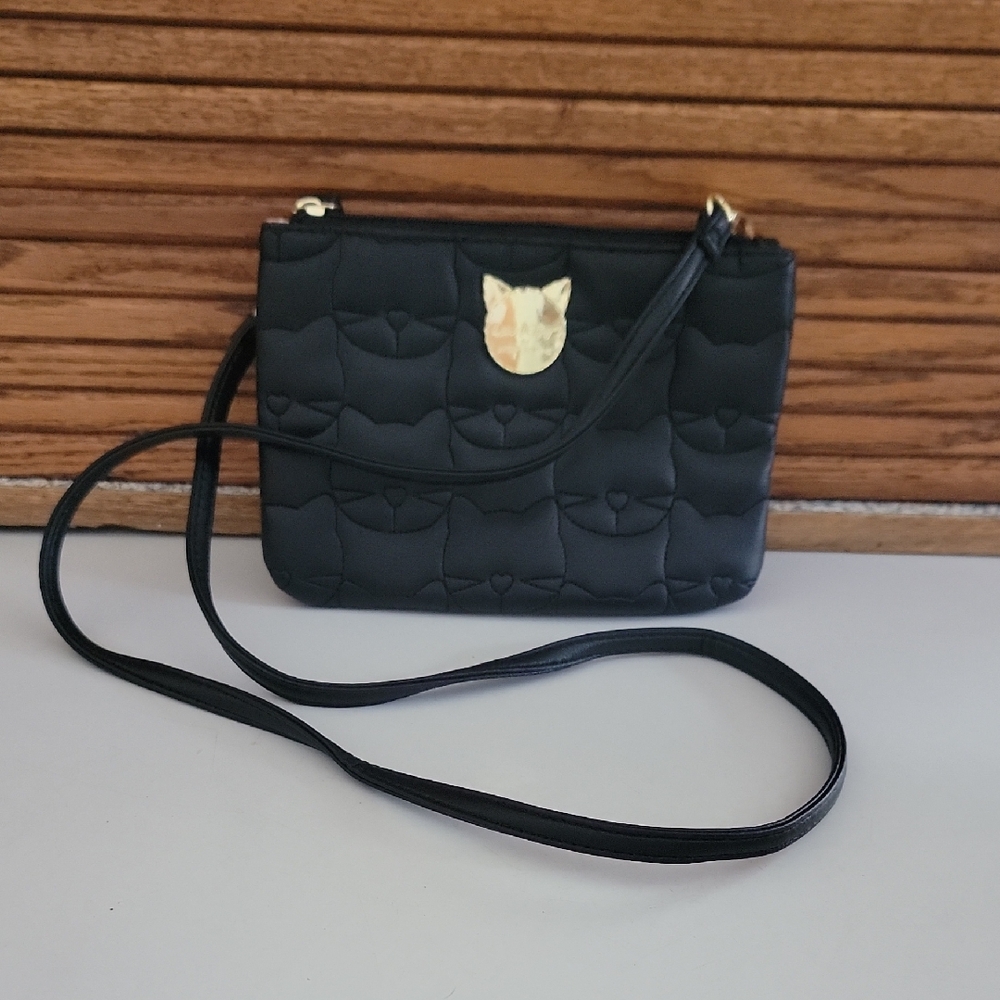 BETSEY JOHNSON LUV Black Cat-Embossed Crossbody Bag purse Wristlet